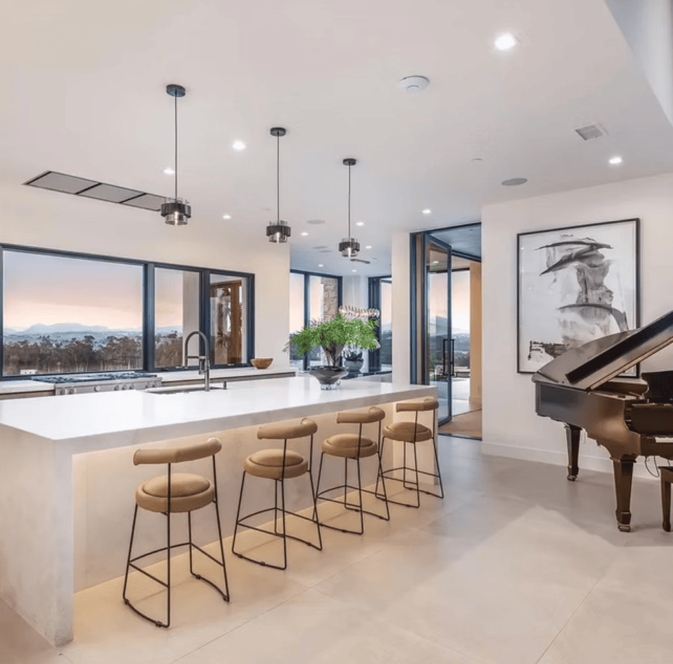 Custom Home Kitchen Lutron Lighting