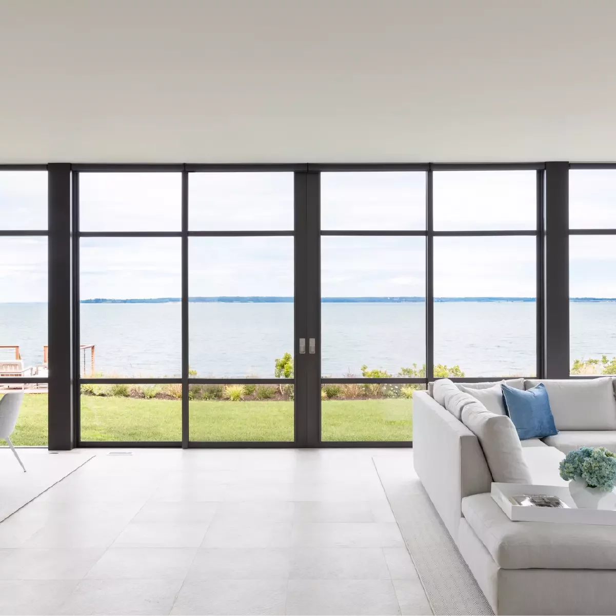 Savant Proseo shades custom home La Jolla